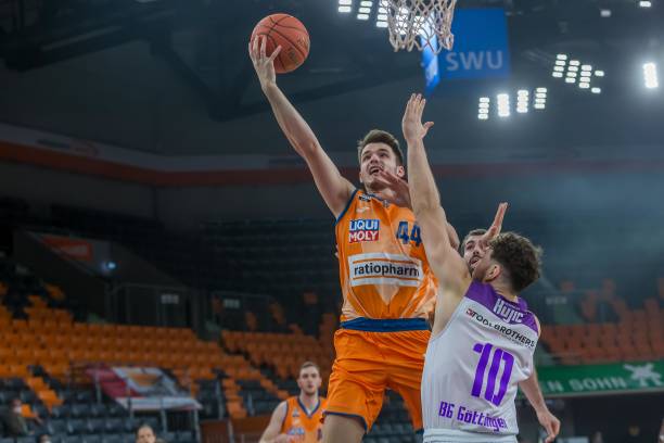 力都需要持 力都需要持