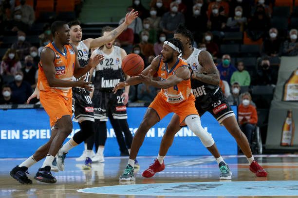 乐部之间利 乐部之间利